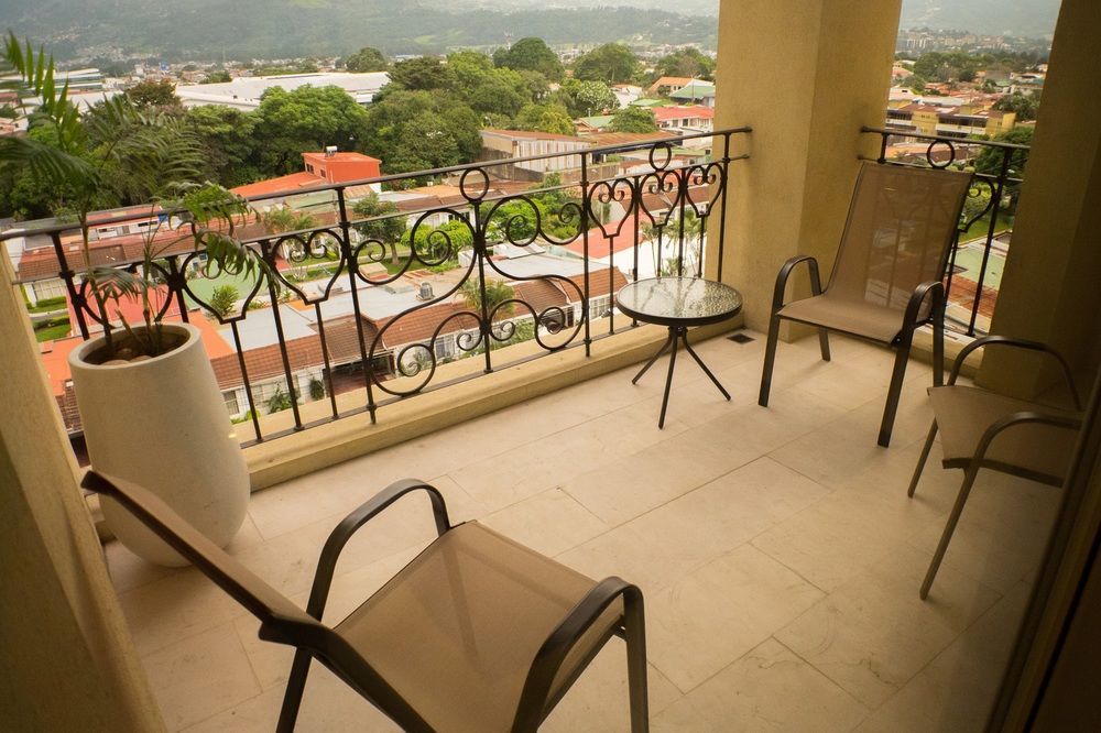 Torres Del Lago Suites And Apartments San Jose  Exterior photo