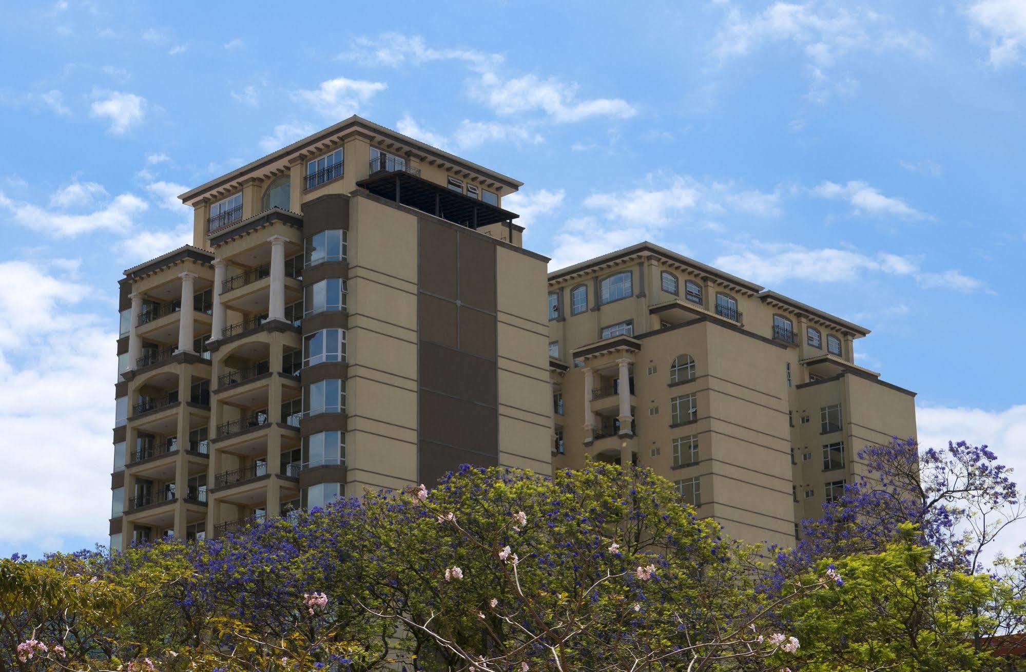 Torres Del Lago Suites And Apartments San Jose  Exterior photo