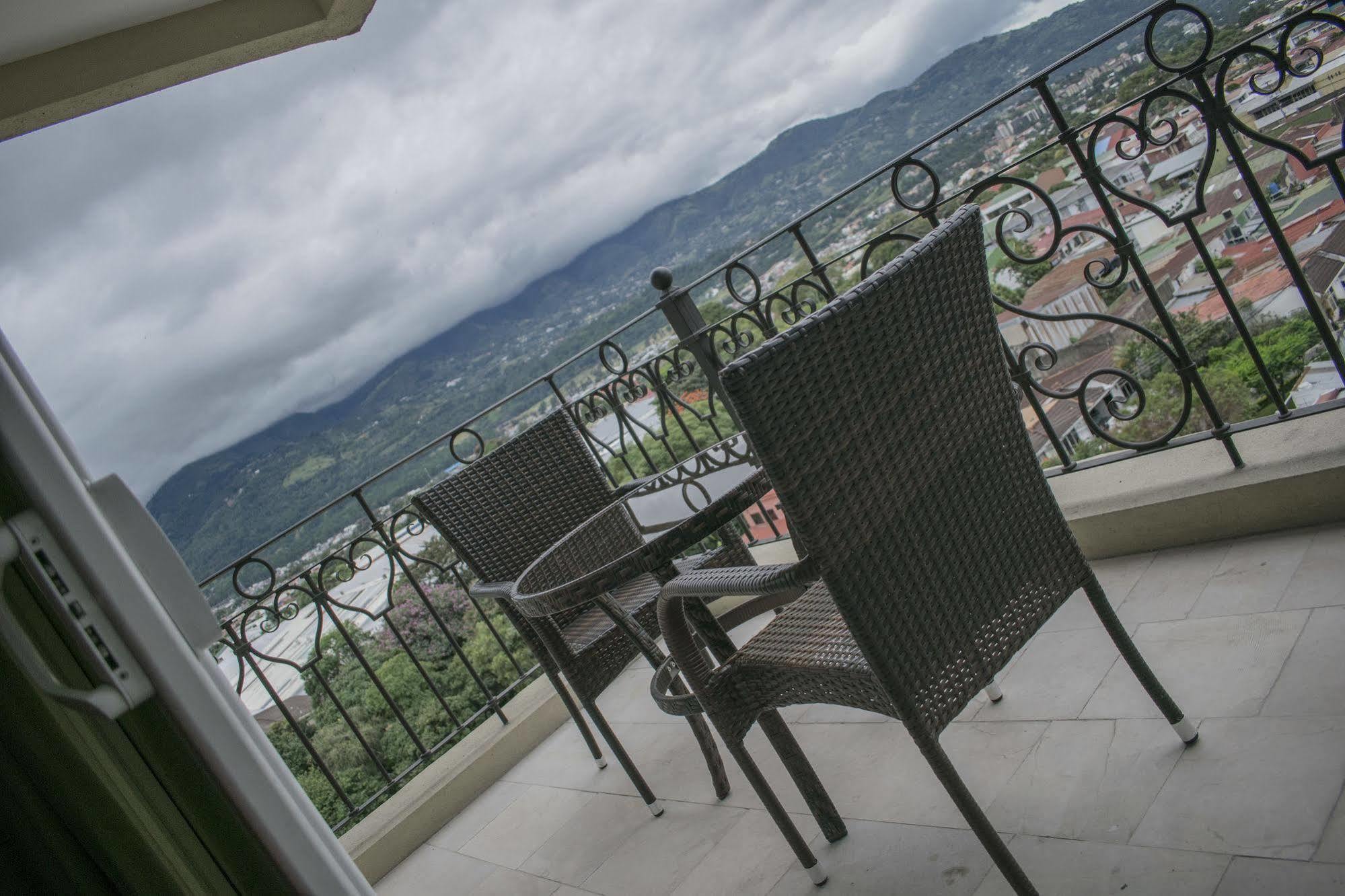 Torres Del Lago Suites And Apartments San Jose  Exterior photo
