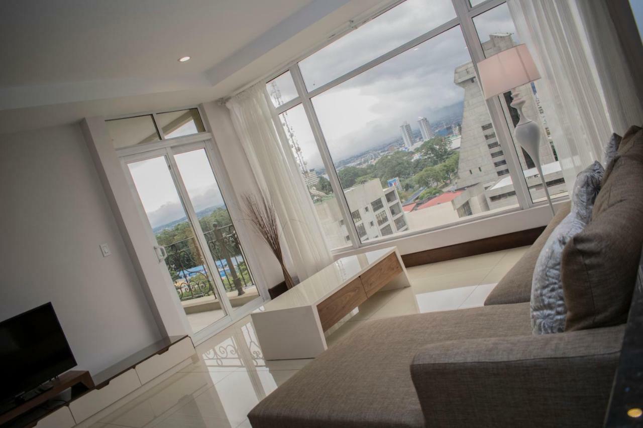 Torres Del Lago Suites And Apartments San Jose  Exterior photo